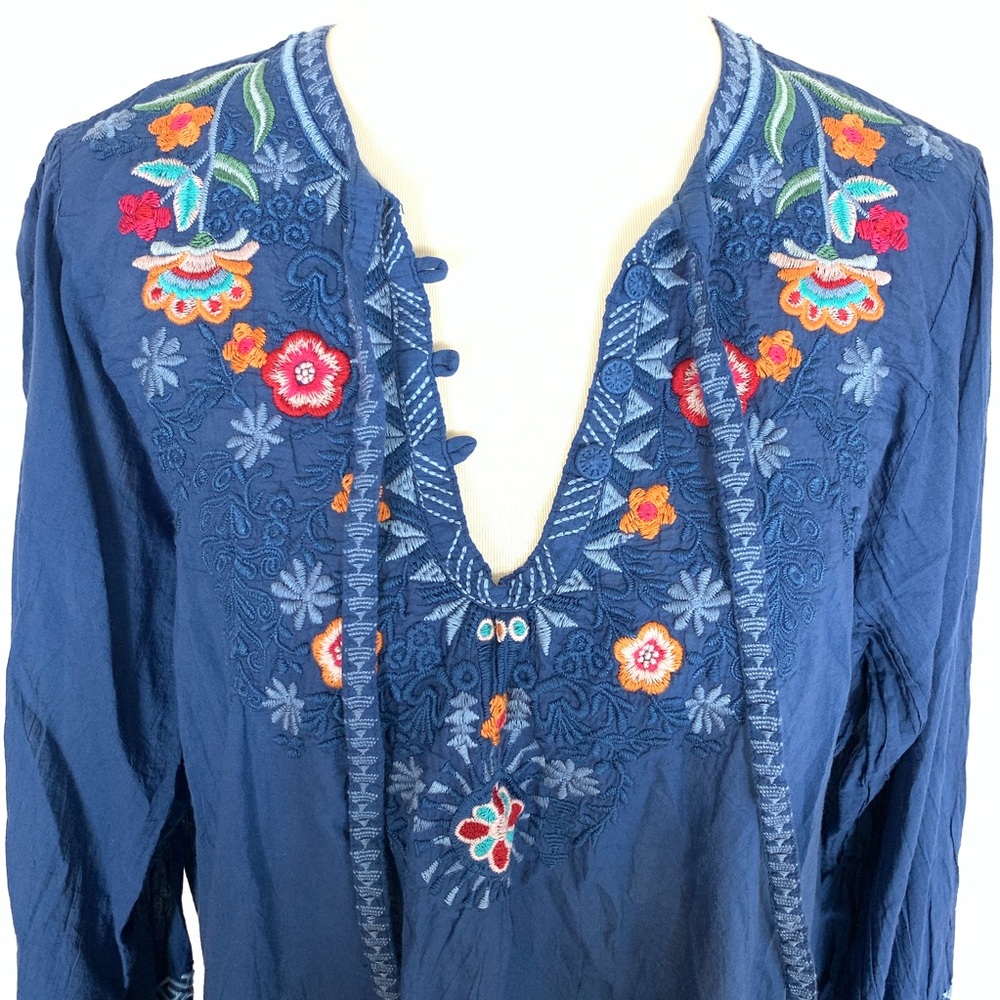 NWT Johnny Was Blue Embroidered Chelsee Blouse - Picture 4 of 9